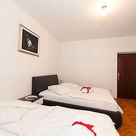 Apartmani Saric Tučepi Exterior foto