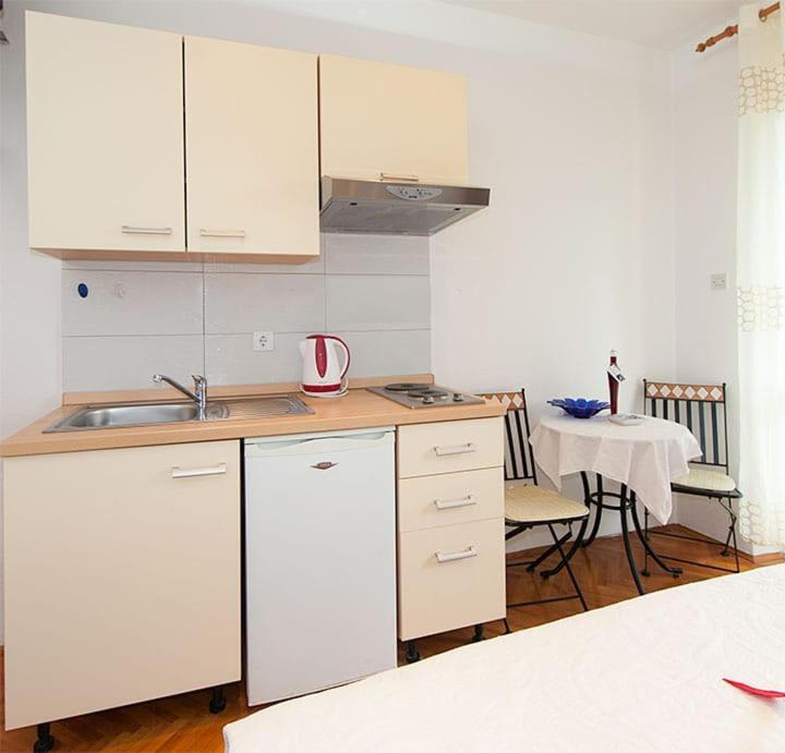 Apartmani Saric Tučepi Exterior foto